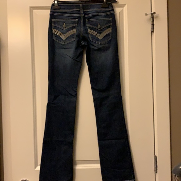 Brody Jeans - Picture 2 of 4